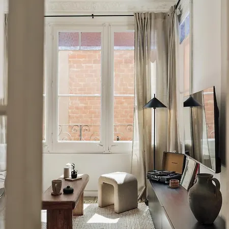 Loma - 3 Bedrooms And Office In Eixample Esquerra Appartement *
