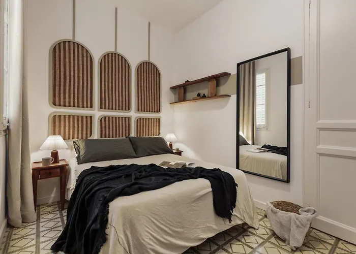 Loma - 3 Bedrooms And Office In Eixample Esquerra